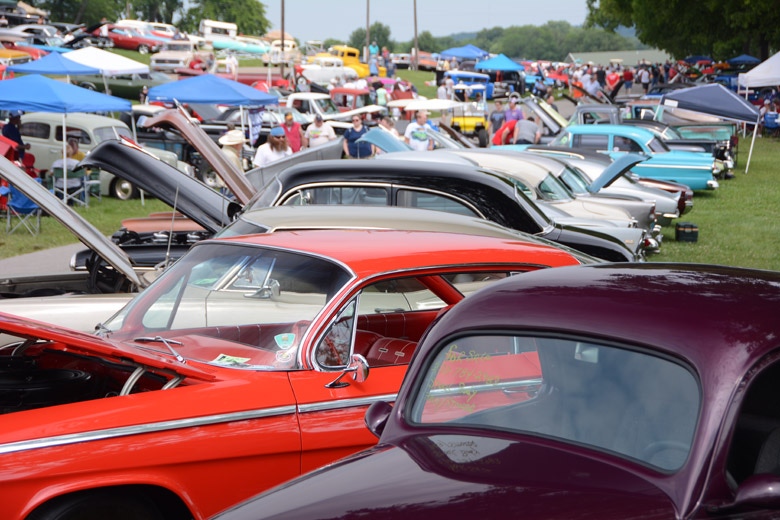Hot Rods, Customs & Gassers at the Holley National Hot Rod Reunion