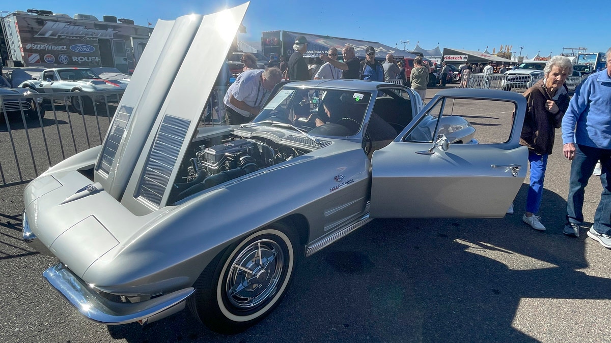 1963 Corvette split window coupe